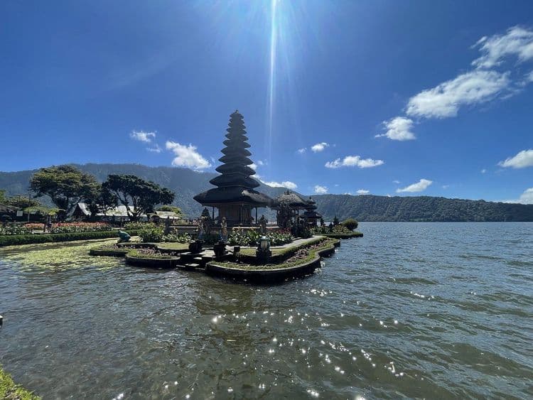 Tanah Lot and North Bali Tour: Scenic Journey - Image 3