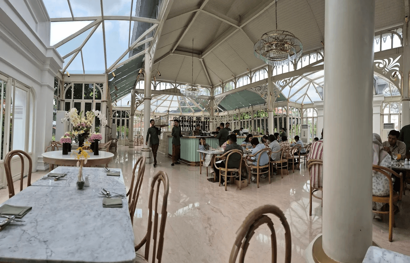 3-Day Luxury Camper Bus Cultural Tour Solo & Yogyakarta from Jakarta - Image 11