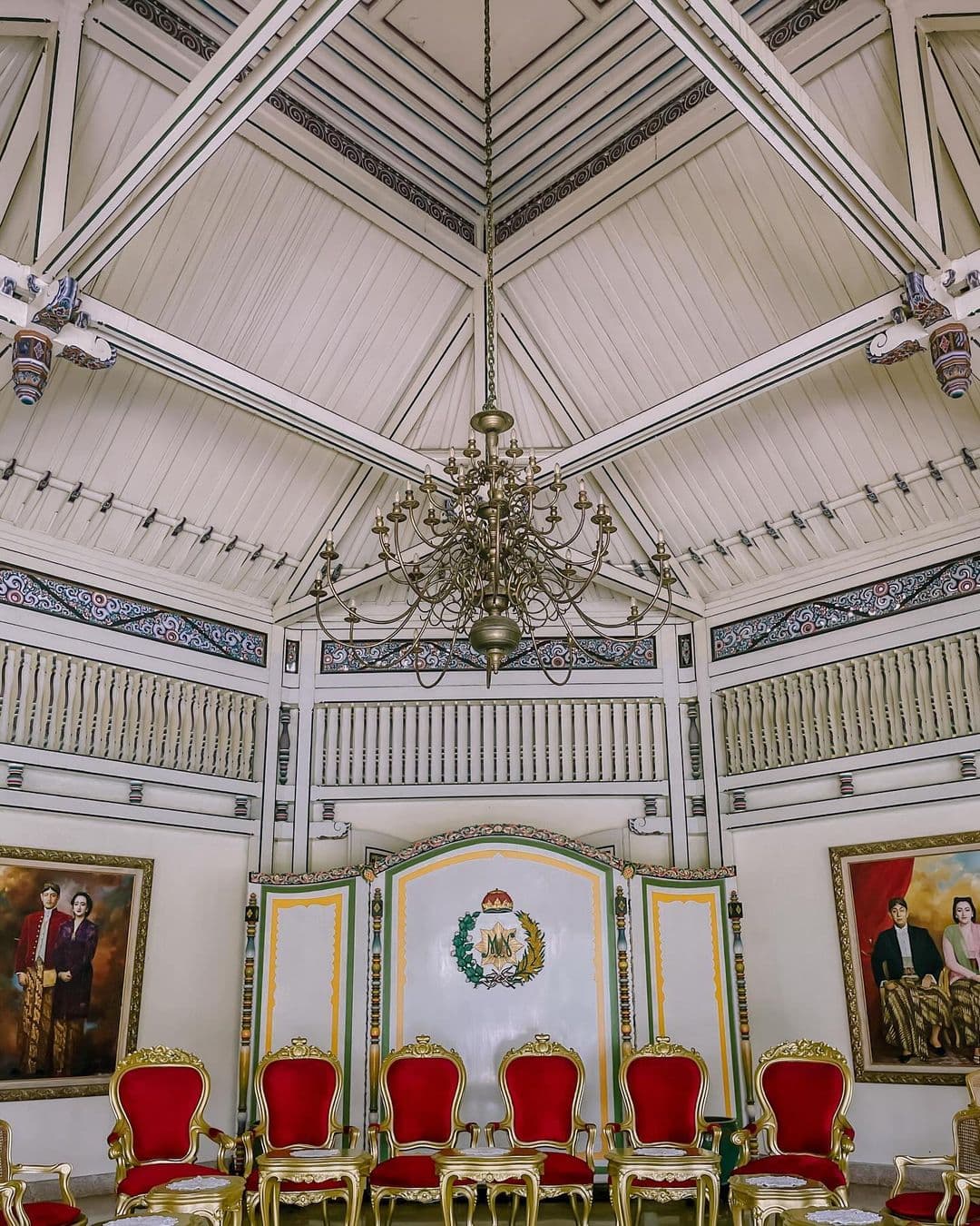 3-Day Luxury Camper Bus Cultural Tour Solo & Yogyakarta from Jakarta - Image 16