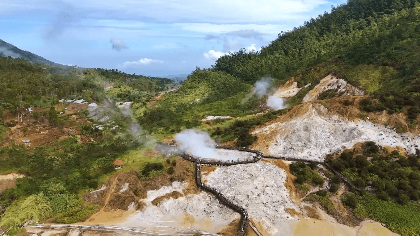 One Day Dieng Plateau & Borobudur Highlights Tour - Image 8
