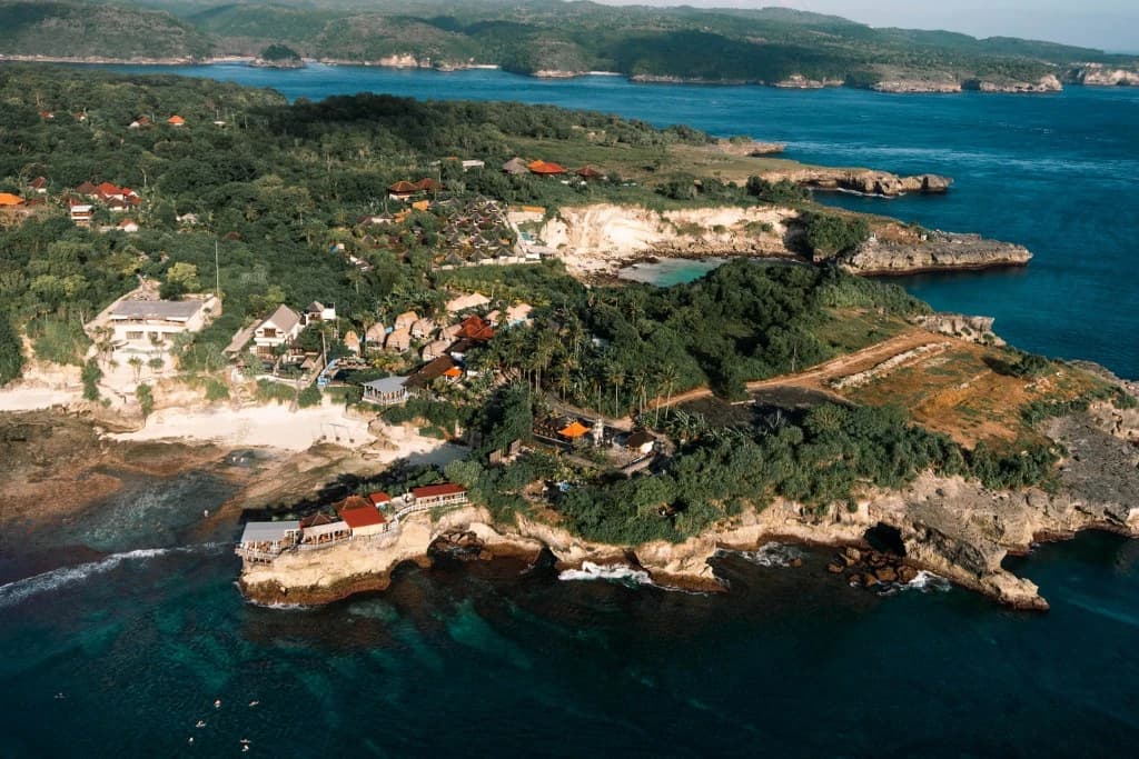 The Nusa Islands - Private Helicopter Tour (42 Minutes) - Image 6