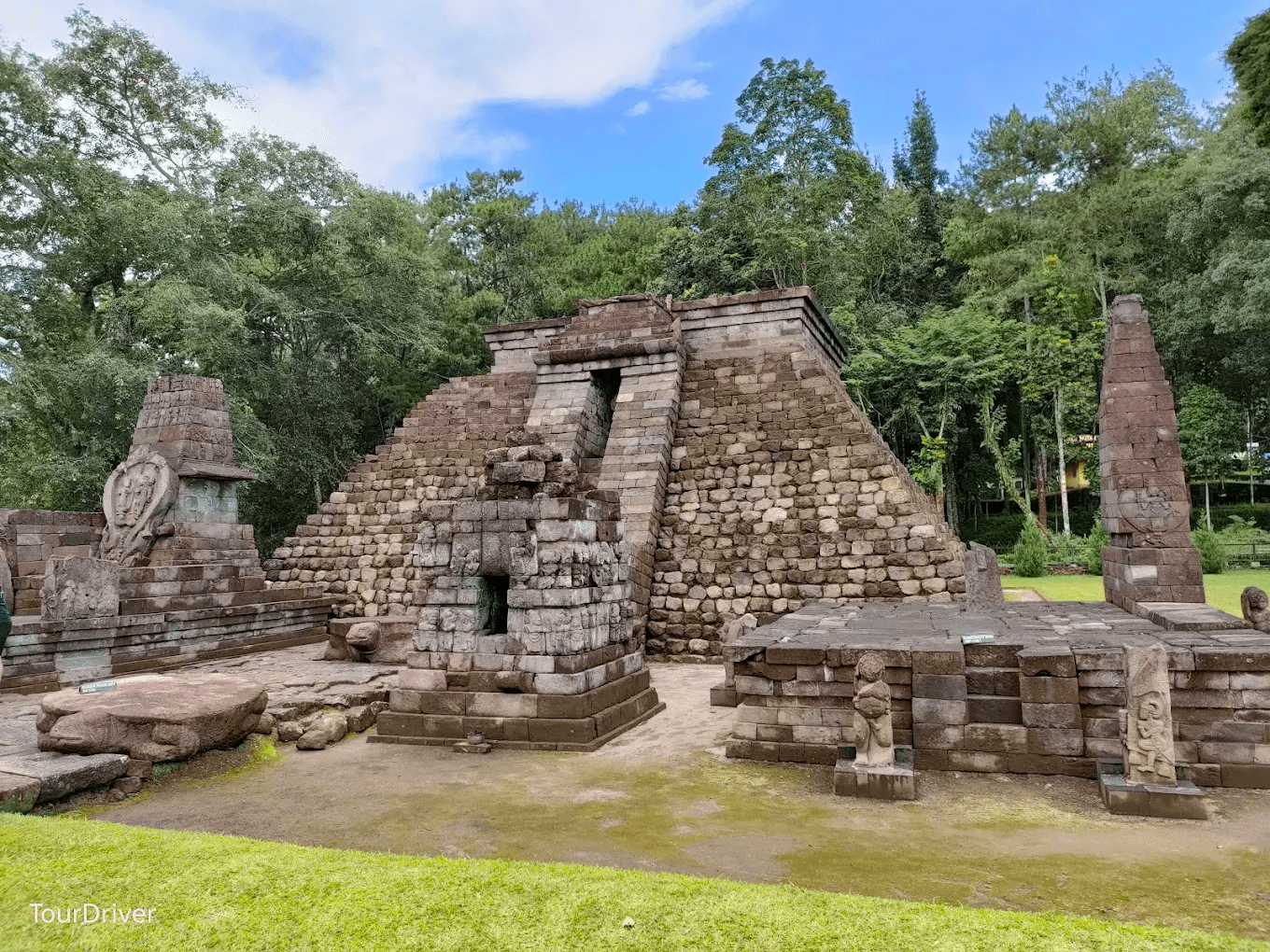 Yogyakarta–Solo Cultural Discovery – 2 Days