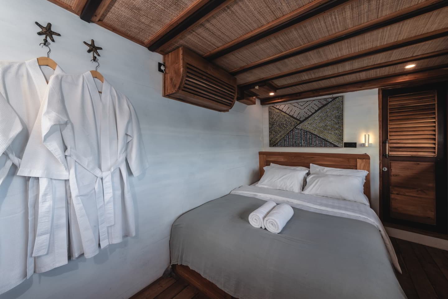 Komodo Islands Sailing Experience (3D2N) – Selayar & Rote Cabin - Image 2