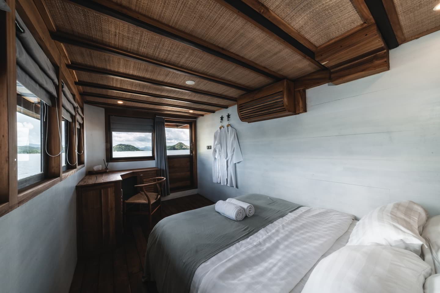 Komodo Islands Sailing Experience (3D2N) – Selayar & Rote Cabin - Image 3