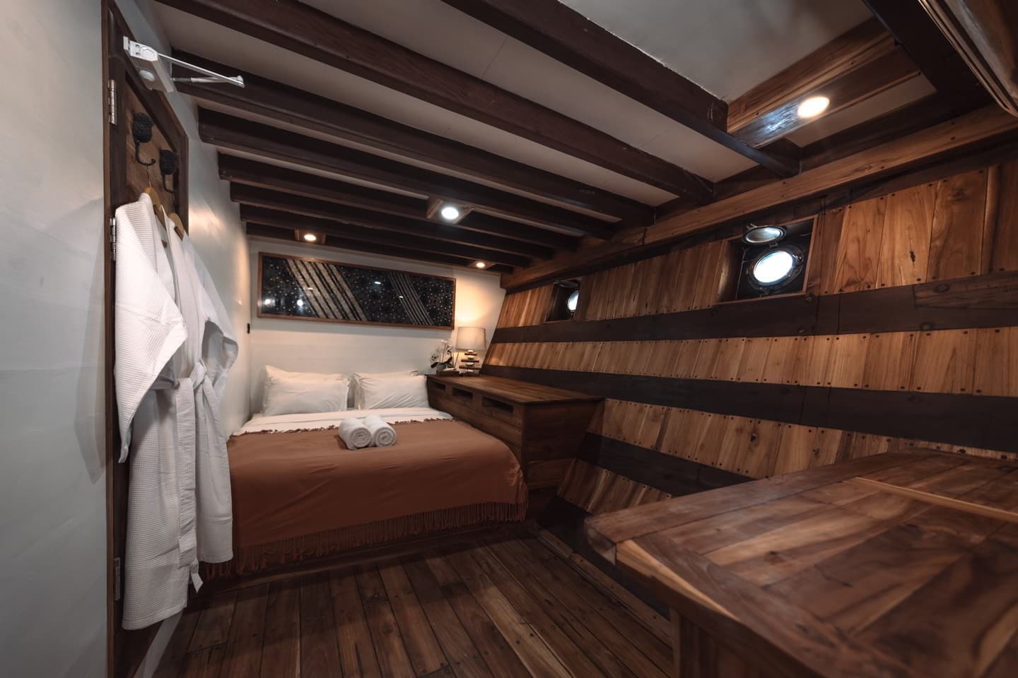 Komodo Islands Sailing Experience (3D2N) – Toraja & Alor Cabin - Image 4