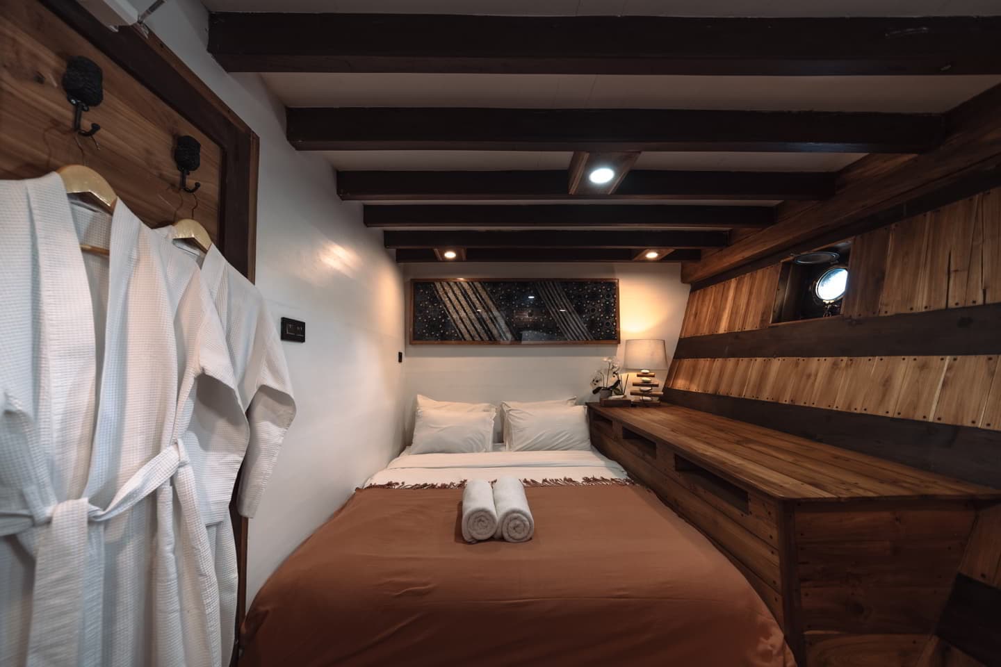 Komodo Islands Sailing Experience (3D2N) – Toraja & Alor Cabin - Image 5