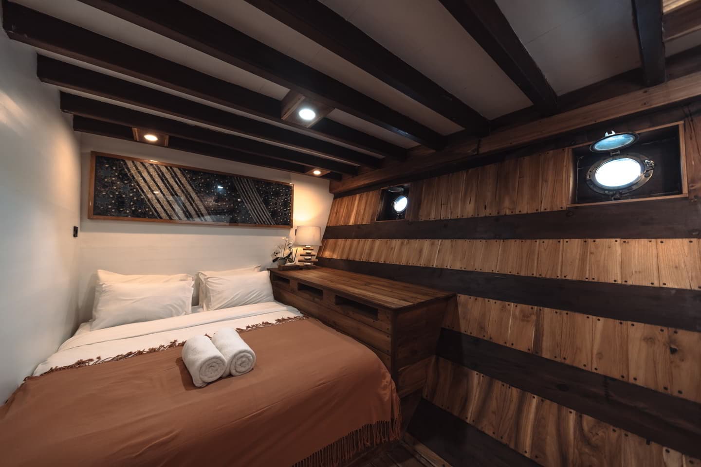 Komodo Islands Sailing Experience (3D2N) – Toraja & Alor Cabin - Image 6