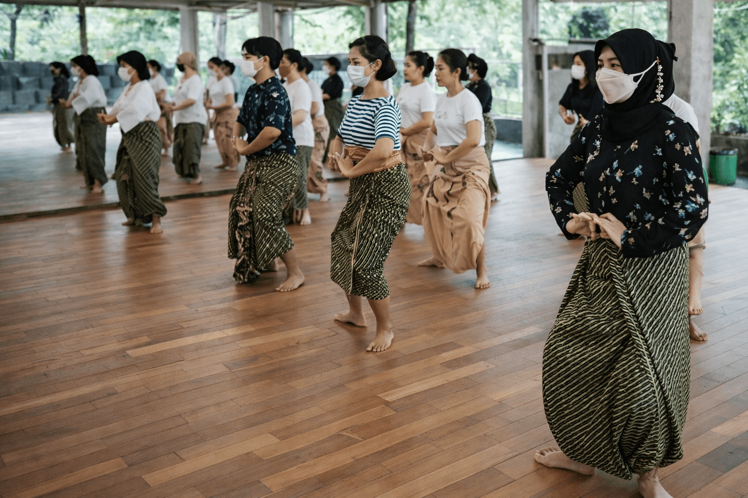Sabuk Lawu: 3-Day Cultural & Wellness Retreat at Rumah Atsiri – Citronella Room - Image 8