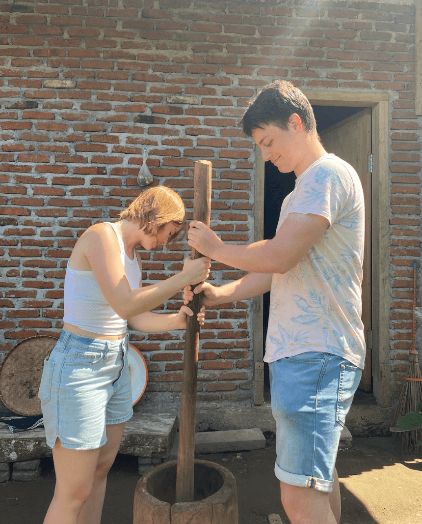 Tetebatu: Traditional Coffee & Coconut Oil Workshop - Image 10